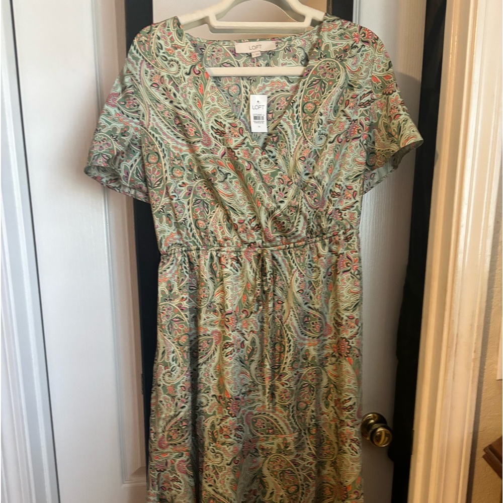 NWT LOFT wrap dress - green paisley print size medium
